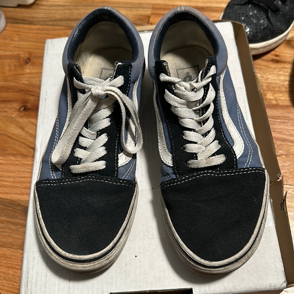 Vans Women’s 7/Mens5.5
